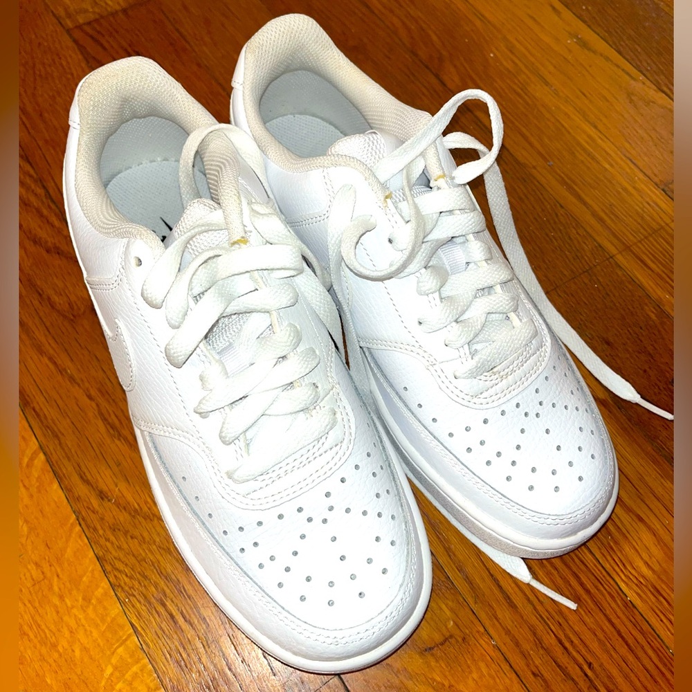 New- White Nike Court Vision Low Women’s 6